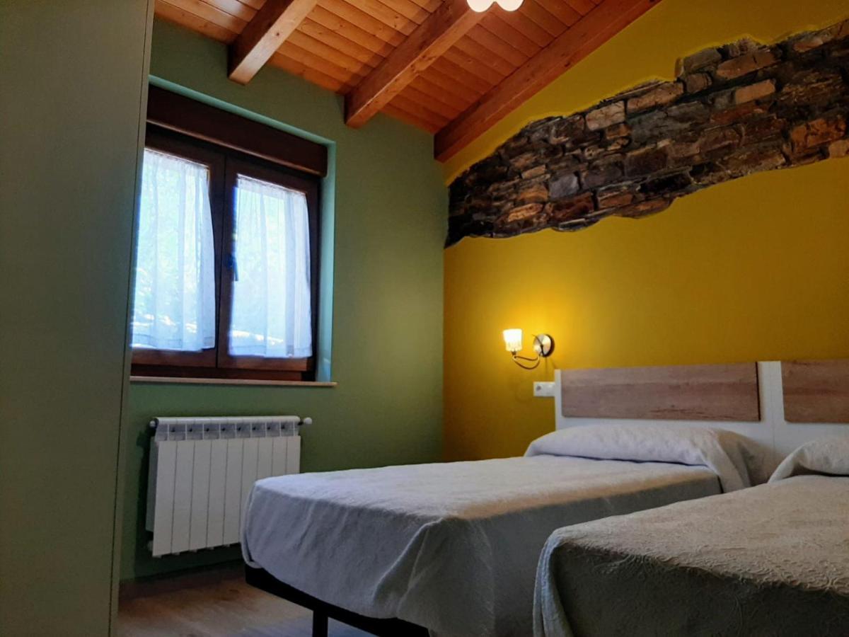Ferienhaus Vivienda Turistica A Madanela